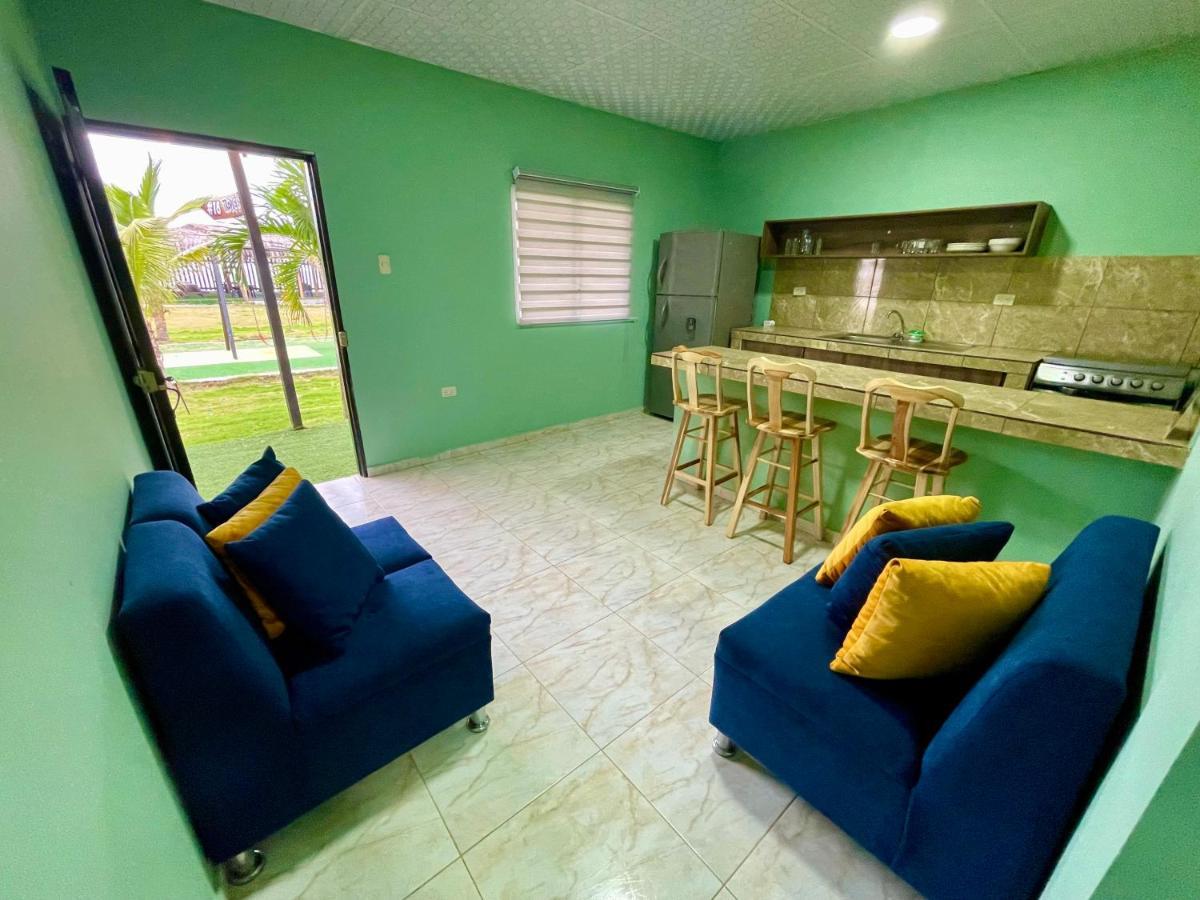 Hotel Hostal Tropicoco Playas Esterno foto