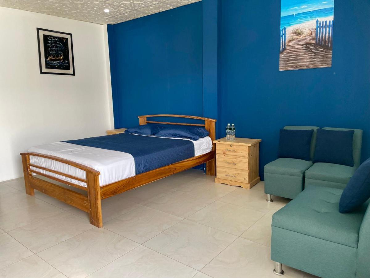 Hotel Hostal Tropicoco Playas Esterno foto