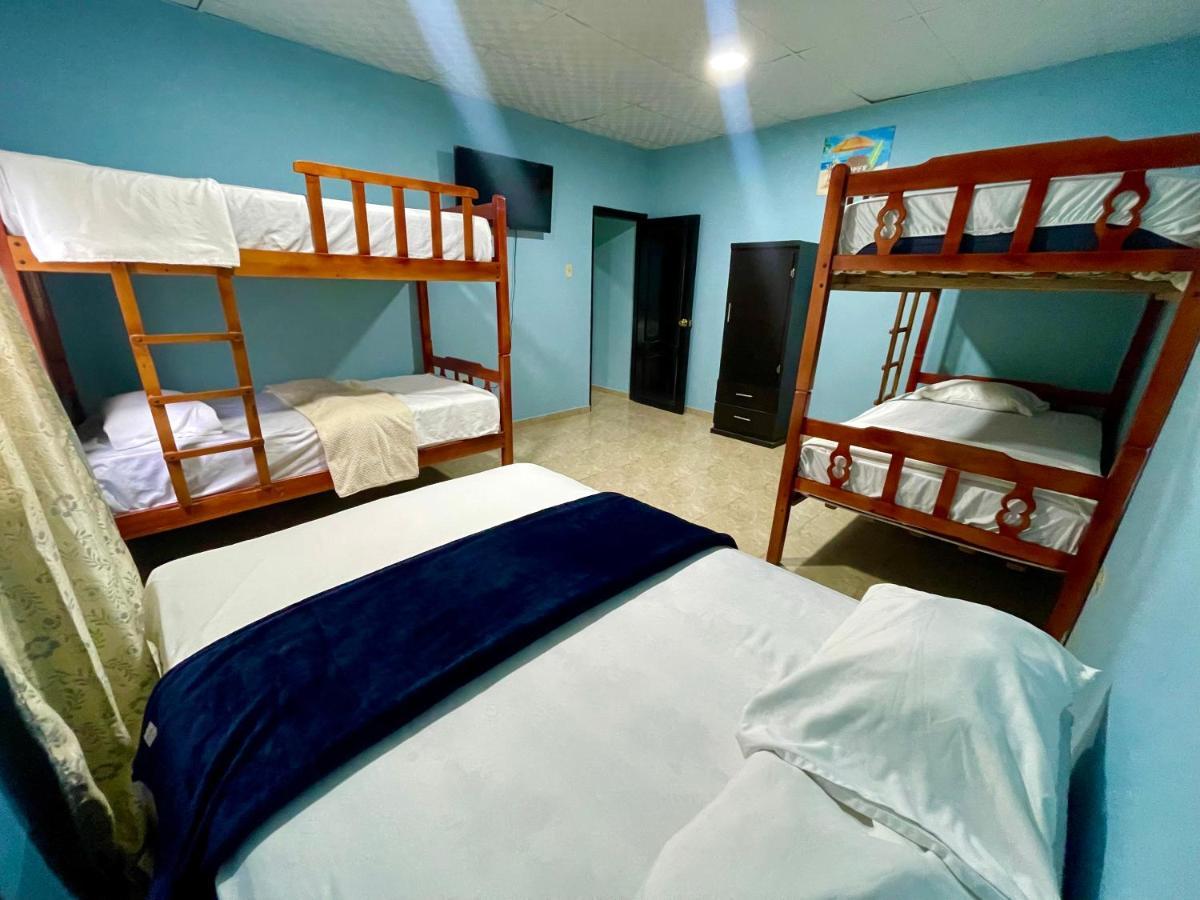 Hotel Hostal Tropicoco Playas Esterno foto
